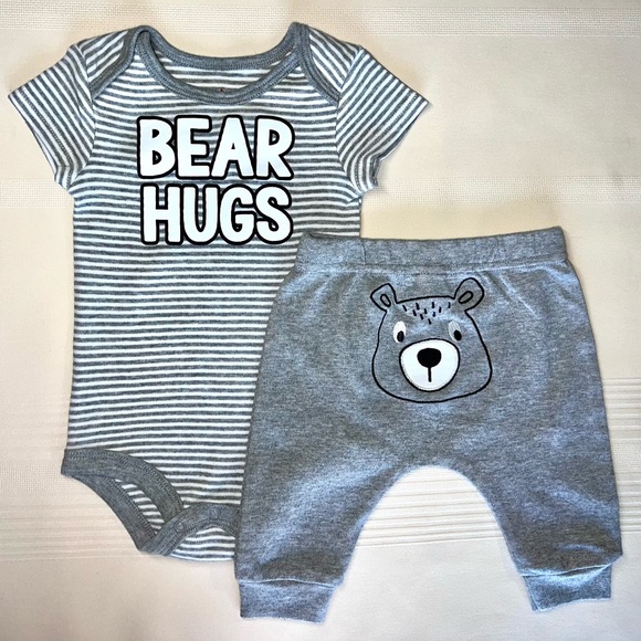Baby Clothes - Picture 1 of 9